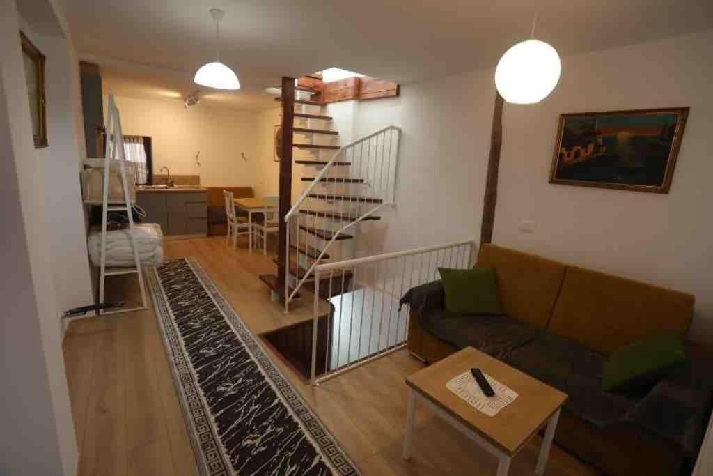Charming House Apartment Поградец Екстериор снимка